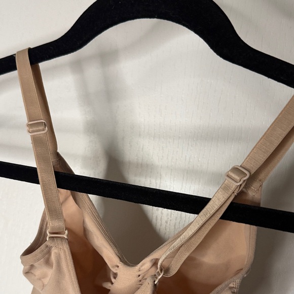 SKIMS Nude Shapewear Bodysuit - Picture 5 of 6